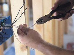 Electricieni si ajutor electrician in constructii